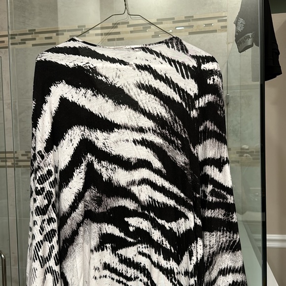 Natori caftan 100% rayon - Picture 3 of 4